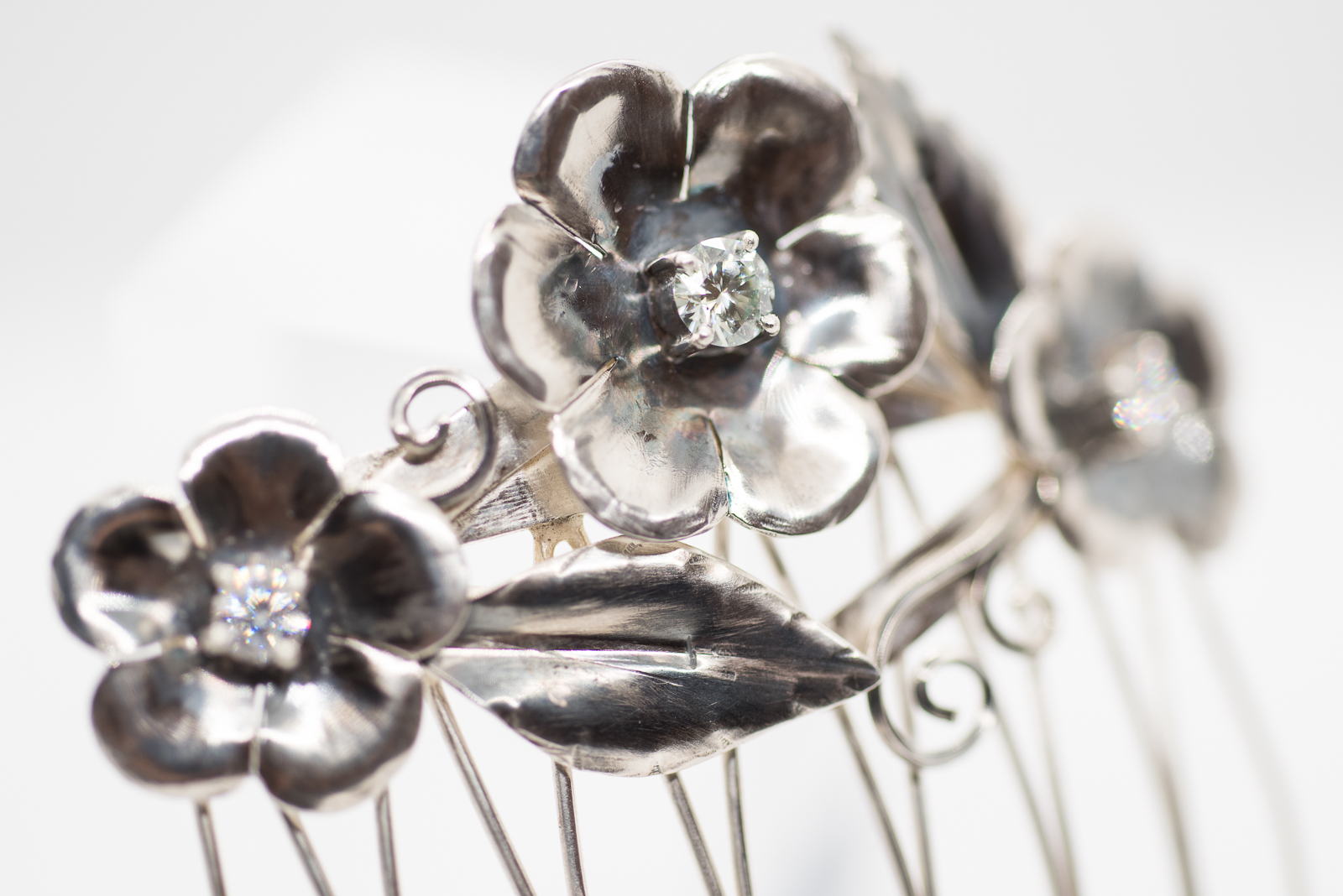 Silver Hair comb detail